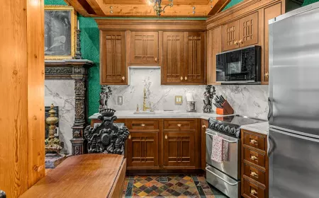 Emerald Juliet Small Kitchen Area